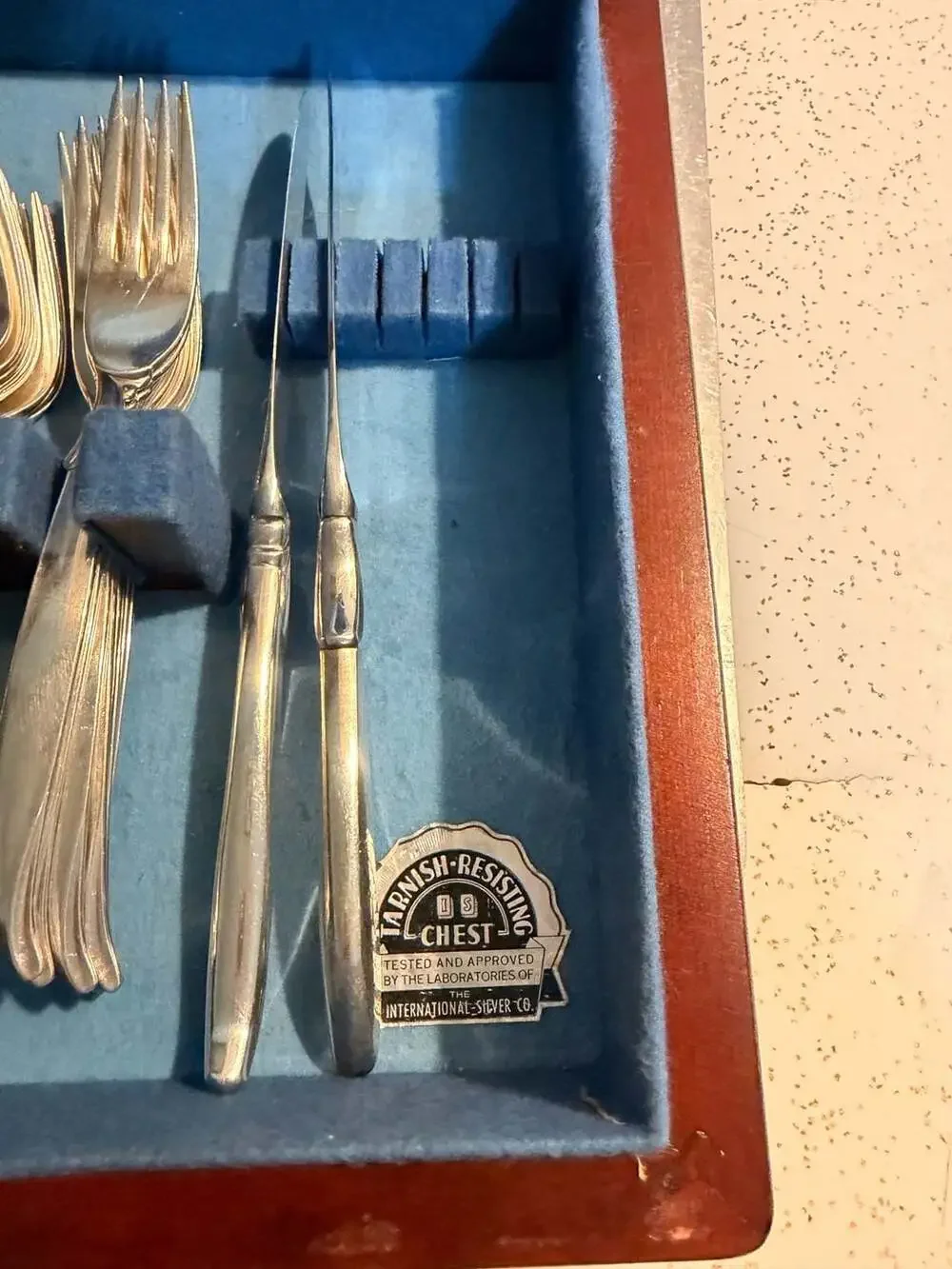 Vintage 1847 Rogers Bros IS Flair Silverplate Flatware Set with Wooden Chest